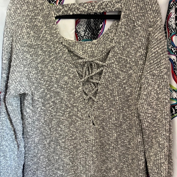 TORRID Plus 2 2X NEW Heather Grey Knit Ribbed Lace-Up Cut Out Sweater - Picture 2 of 4